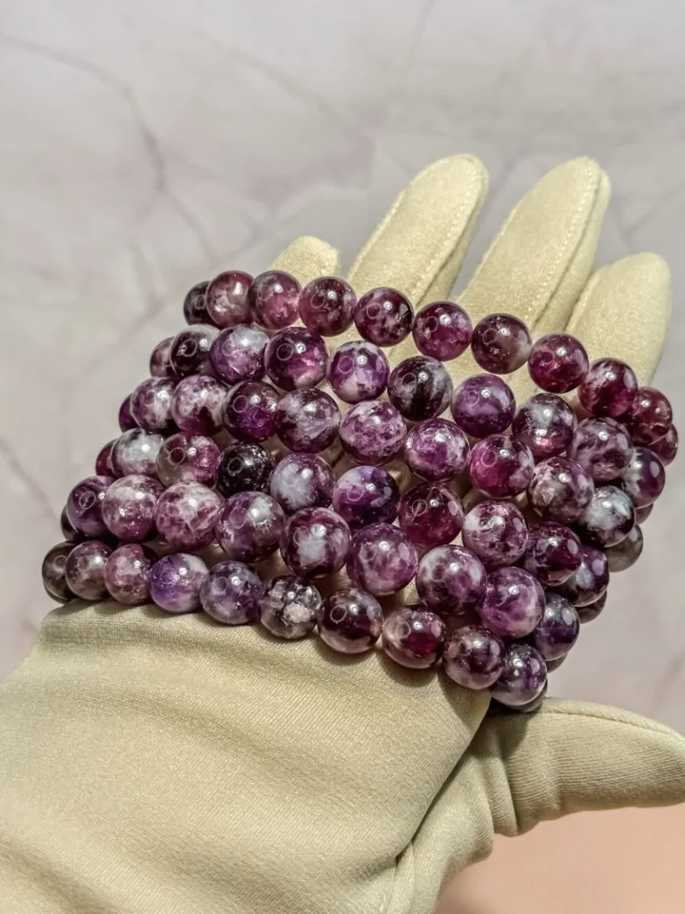 Lepidolite Beaded Bracelet (Bead size: 9mm-10mm)